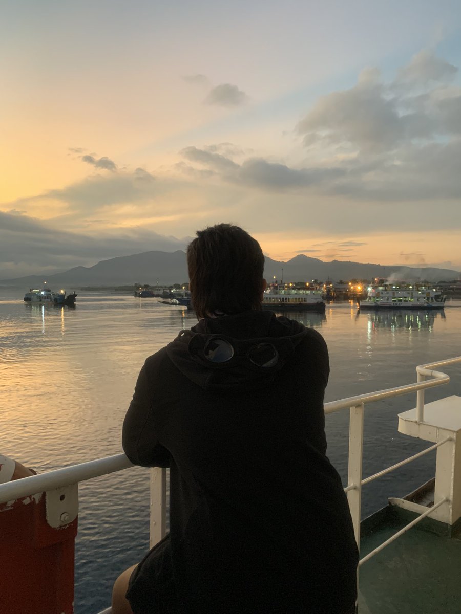 Melanjutkan hidup dan meninggalkan ke fanatikan