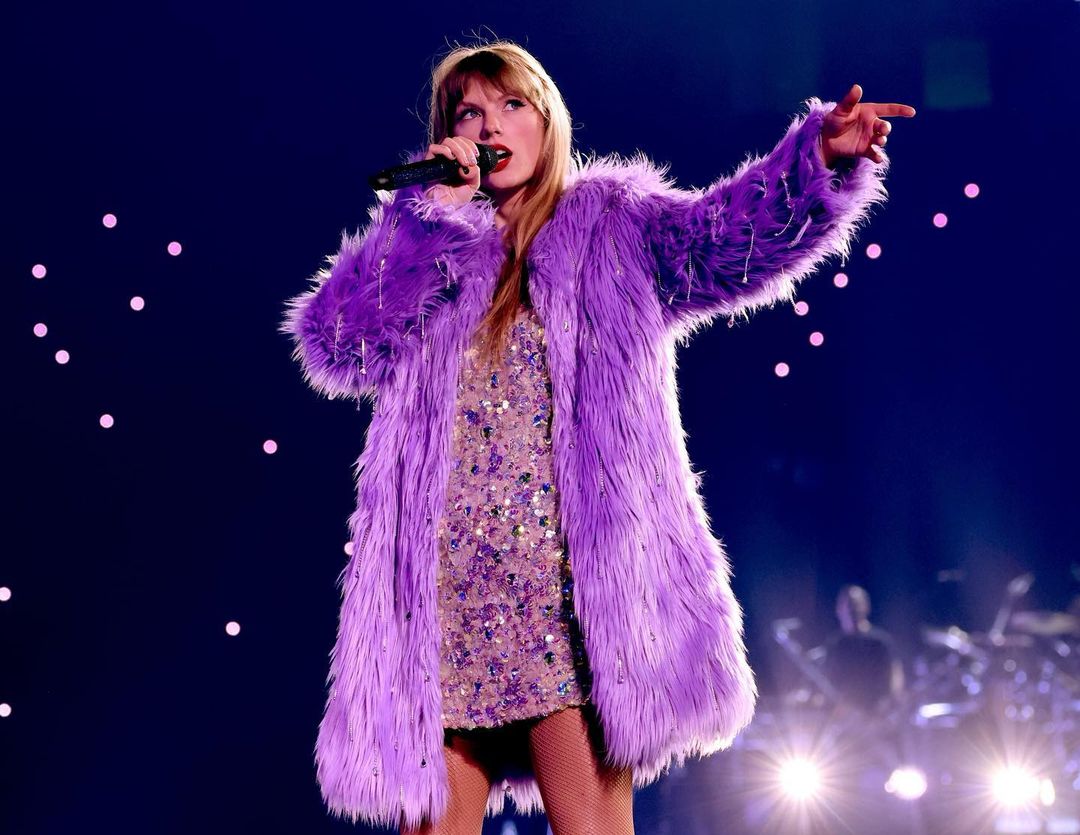 taylornation13's tweet photo. We don’t know how it gets better than this. Thank you for an incredible kickoff, #GlendaleTSTheErasTour! See you next week in Vegas! 🎰🎲🥰 

📸: @ShearerPhoto / Getty Images https://t.co/QwOFulrp3S