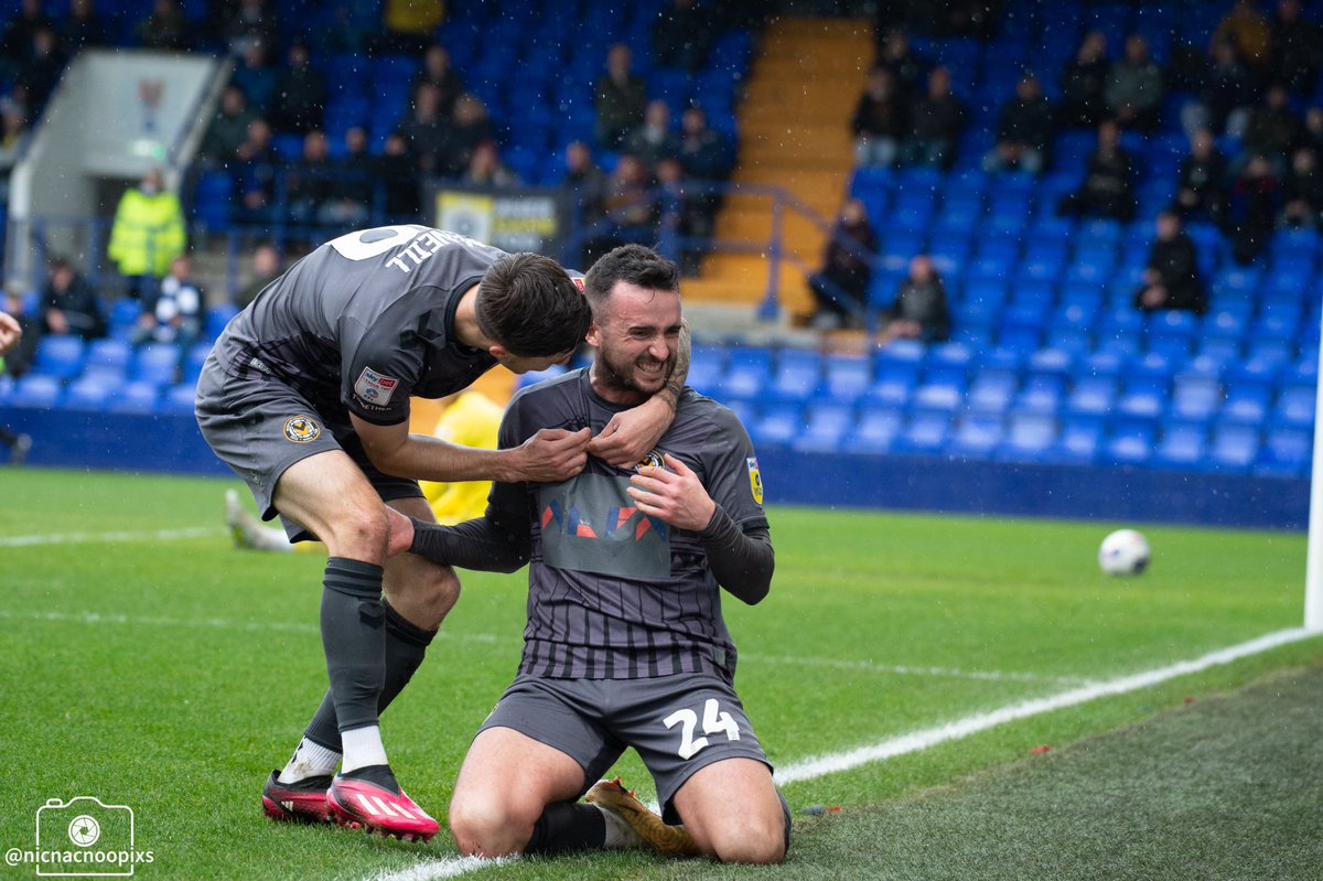 nicnacnoopixs's tweet photo. Well yesterday was fun 😁🧡 big hugs to all the goal scorers who came and celebrated in front of me too, a photographers dream these lads 🧡🖤 #UTC  @CharlieMcNeil17 @CALKAV9 @NewportCounty #aaronwildeg https://t.co/AGmn4nCSoL