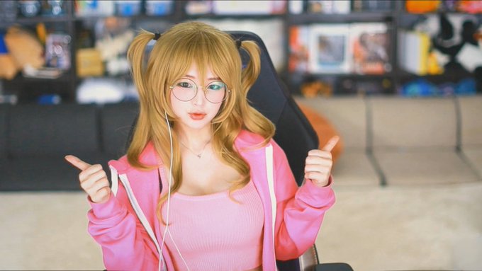 Twitterのコスプレ画像16