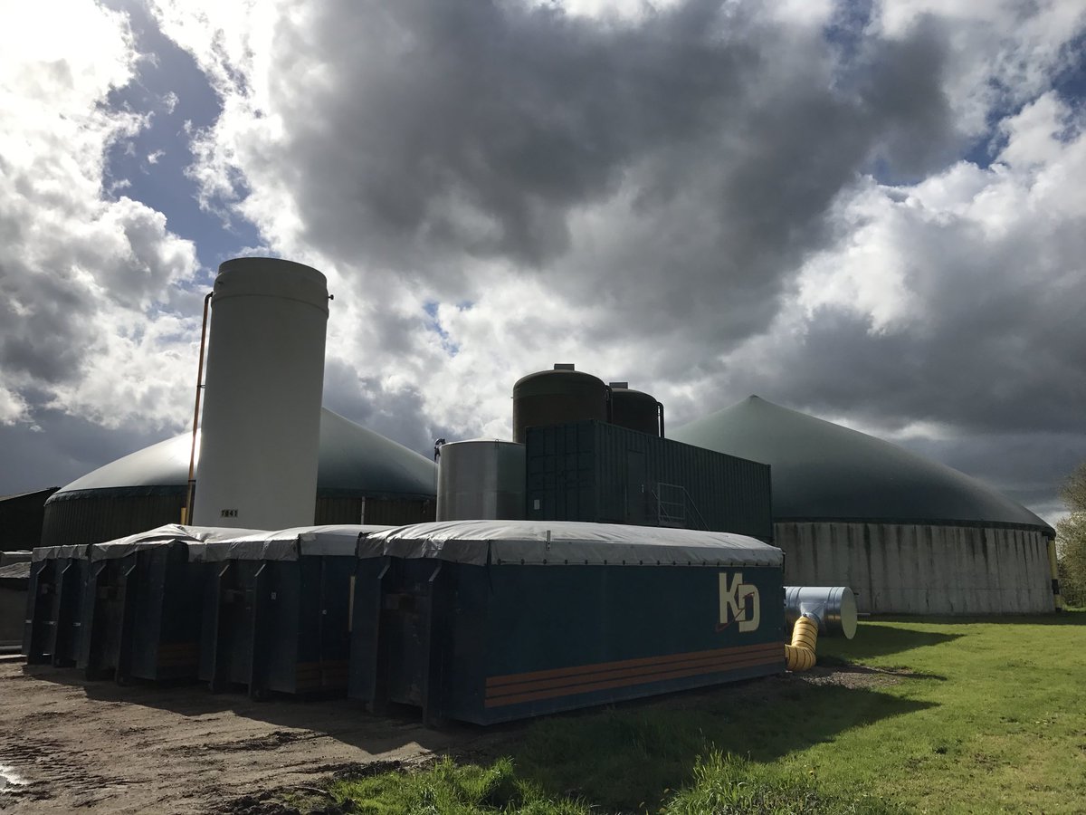 deheij's tweet photo. Zo doen we het in de praktijk. #groengas #electriciteit #digistaat verwerken en drogen. Minder ammoniak en methaan in de lucht, en mineralen terug de kringloop in. @BoerBurgerB @lientje1967 #innovatie https://t.co/1zgn55JXt0