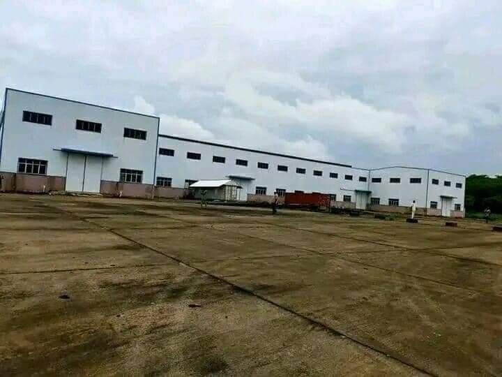 ThisIsNot1967_'s tweet image. Do you know there is an abandoned seaport in Enugu ? 

This is an abandoned seaport in Uzouwuani Enugu state called Ogurugu seaport built and commissioned in 1978.

This abandoned seaport, after some work had been done there was built for cargo ships that were loading and
