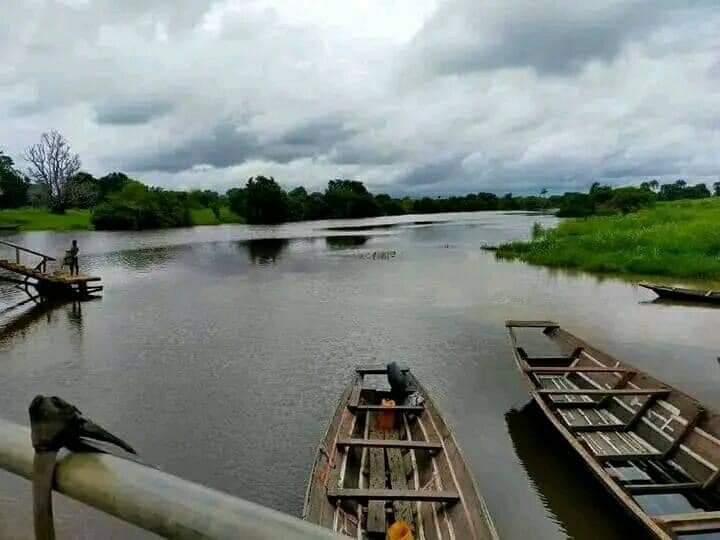 ThisIsNot1967_'s tweet image. Do you know there is an abandoned seaport in Enugu ? 

This is an abandoned seaport in Uzouwuani Enugu state called Ogurugu seaport built and commissioned in 1978.

This abandoned seaport, after some work had been done there was built for cargo ships that were loading and