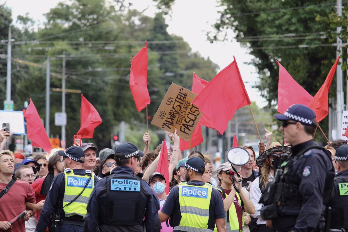 LensCompassion's tweet photo. Photos from the protest against anti-trans Posie Parker in Melbourne Australia. 
#acab #animalrights #melbourneprotest #TransRightsAreHumanRights #antifa #nazis https://t.co/MIZHZlDiH1