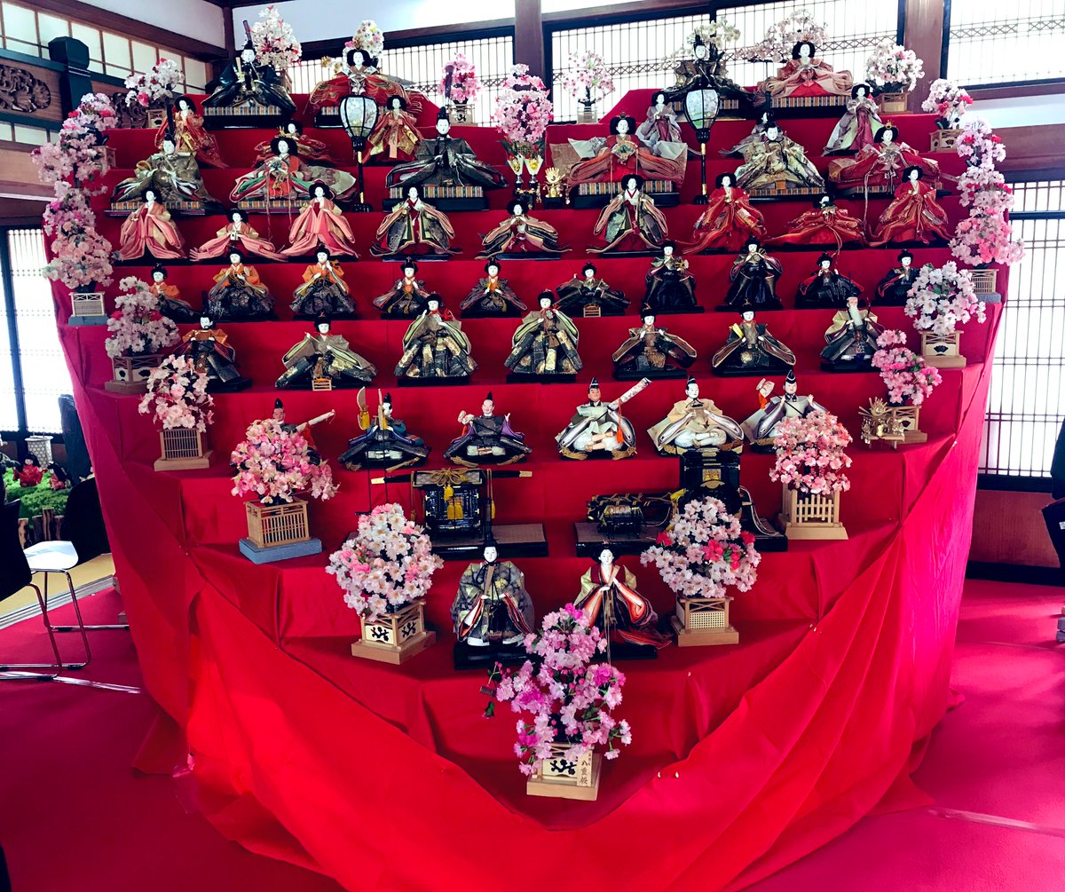 可睡斎(かすいさい)という静岡県袋井市にある家康ゆかりの寺の、「可睡斎ひなまつり」に行ってきました🎎 今年は家康の展示コーナーもあって、まさかの「厭離穢土欣求浄土」雛壇が。 #どうする家康
