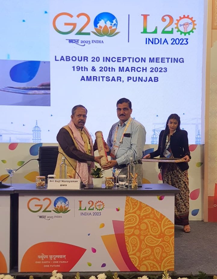 L20india's tweet photo. #Inceptionmeet of #L20 in #Amritsar to issue a joint statement on universalization of #SocialSecurity: Ex-BMS National President, Saji Narayanan https://t.co/lo08AUAgXw