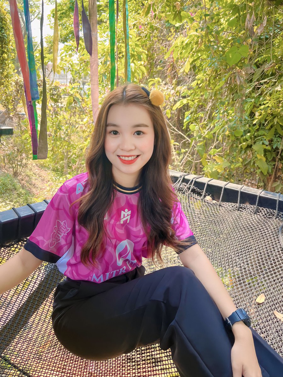 supattra230759's tweet photo. โตมาถึงได้รู้ว่า 
โลกไม่ได้สวยเหมือนเรา🫣😂 https://t.co/ARe95h1WEM