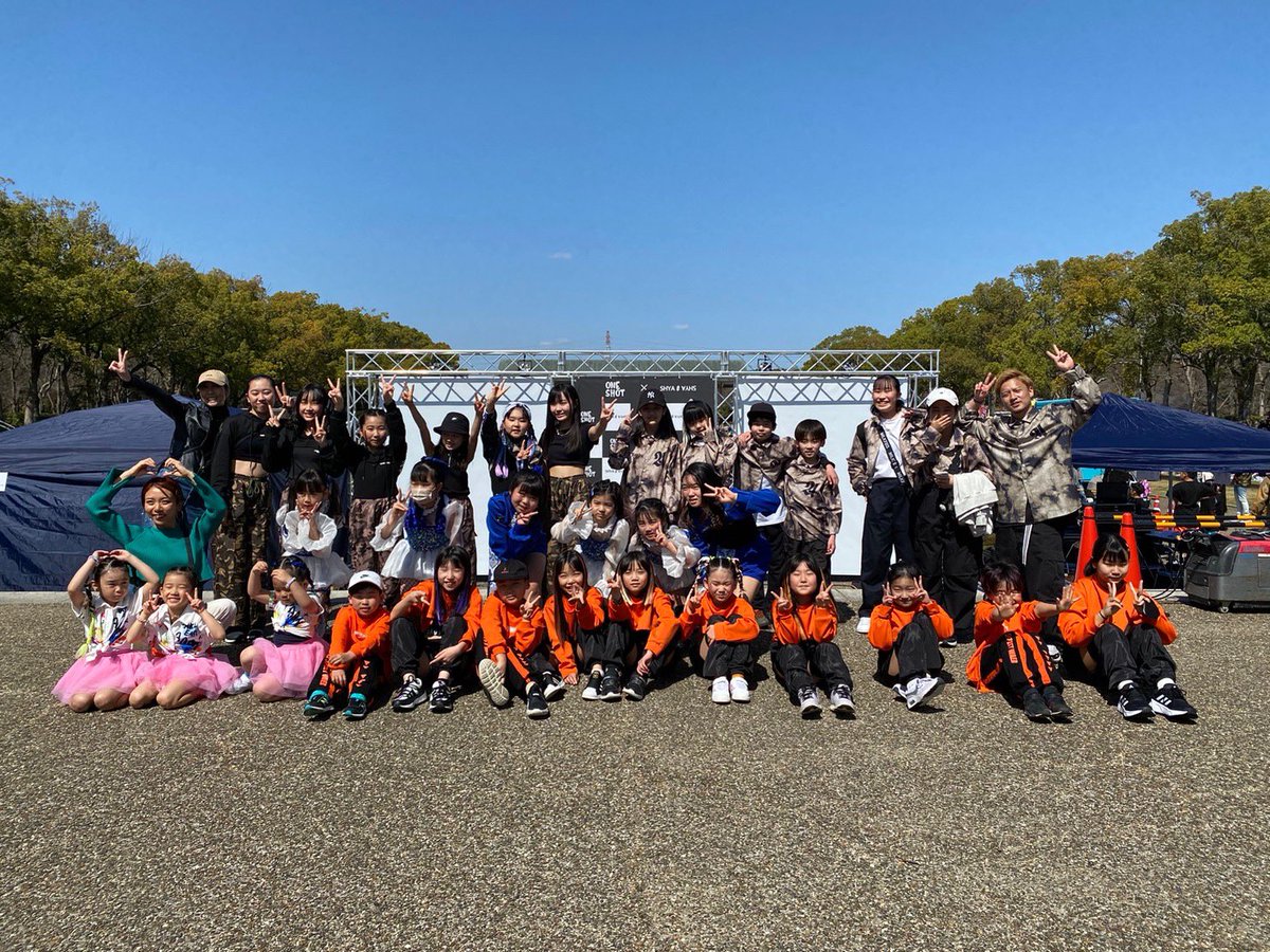linkdancestudio's tweet photo. ONE SHOT at.大泉緑地公園
皆様ありがとうございました😊今回はLink Dance Studioより5クラスの生徒達が参加してくれました✨
お天気もとてもよくてみんなの笑顔が輝いてました🌞 https://t.co/qBWZIYwbQv