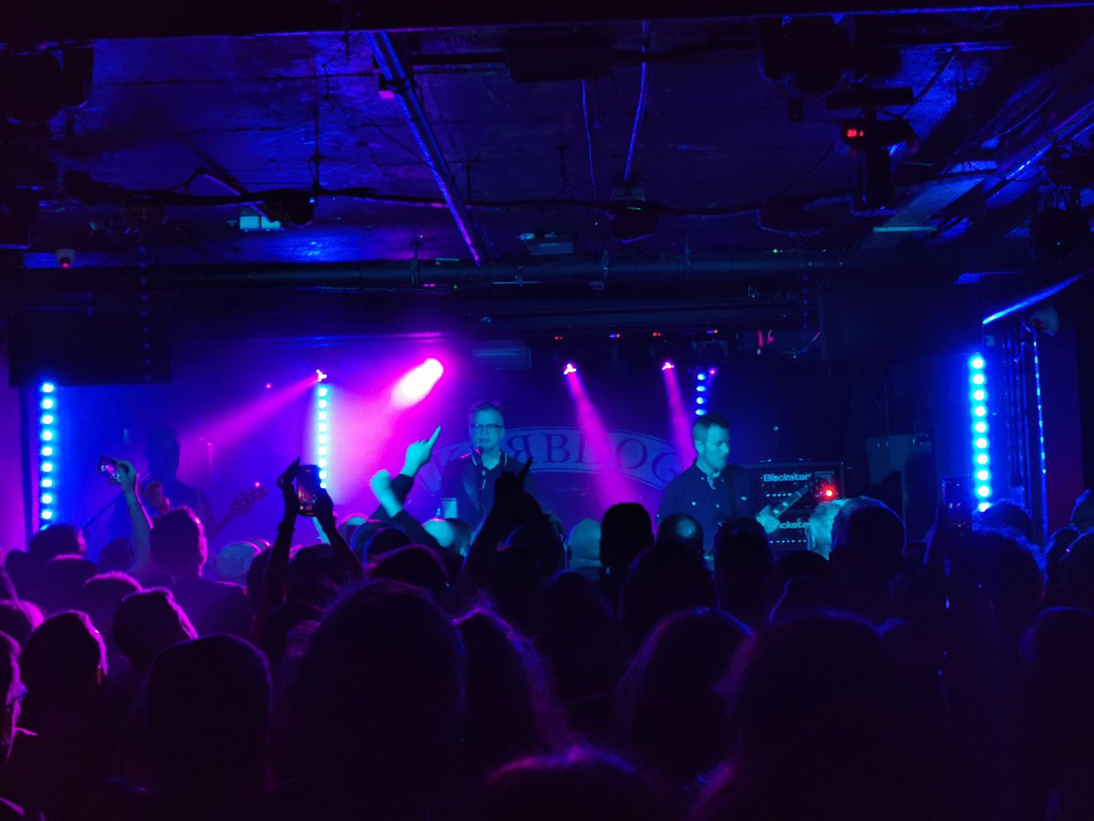 Kerbdog live in Leeds last night.