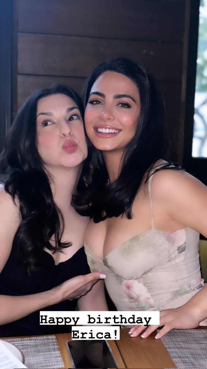 TMI_Uruguay's tweet photo. In other #ShadowFam updates...
Birthday wishes and #PuppyLove w @EmeraudeToubia @HelloGoldiee...@meyers48 "Set snakes should be much more common than they are. 🐍"...#DateNight for #KaitlynLeeb & @tleeber84 @Raptors #Kaited
#WithLoveTV https://t.co/DhbmXI9M7A