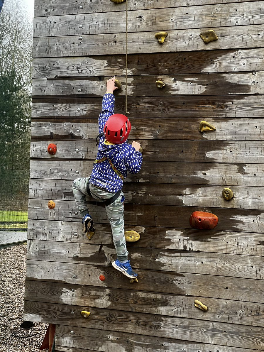MudpieFridays's tweet photo. Ad Some photos from yesterday, while staying with @StayPlayExplore who offer family friendly hotel stays with local activities. Prices start from £169 for 2 adults and 2 children for 1 night and 3 attractions #stayplayexplore #familybreaks #greatvaluebreaks #makingmemories https://t.co/2SXPvYB3mm