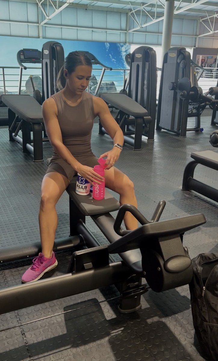 Crushing my back session at the newly renovated @virginactivesa 💪 Thanks to my secret weapon, @usnsa ALL9™ Amino, I’m able to boost strength and recover faster, allowing me to push my limits and enhance my stamina. #teamusn