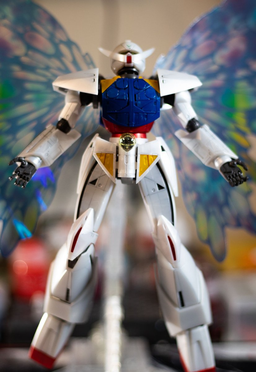 AHolyCorndog's tweet photo. 1/100 ∀ Gundam, aka Turn A. PBandai Pearlescent plastic with Moonlight Butterfly effect parts 
I have so much to say about this kit and the story its from but not enough space in a single tweet, so just go watch Turn A! https://t.co/yhYse8IsK3