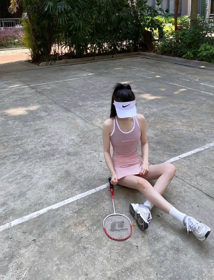 KeaganStokes153's tweet photo. Happy weekend, play badminton. This is also a form of entertainment,☀️ https://t.co/aUfAflKtd2