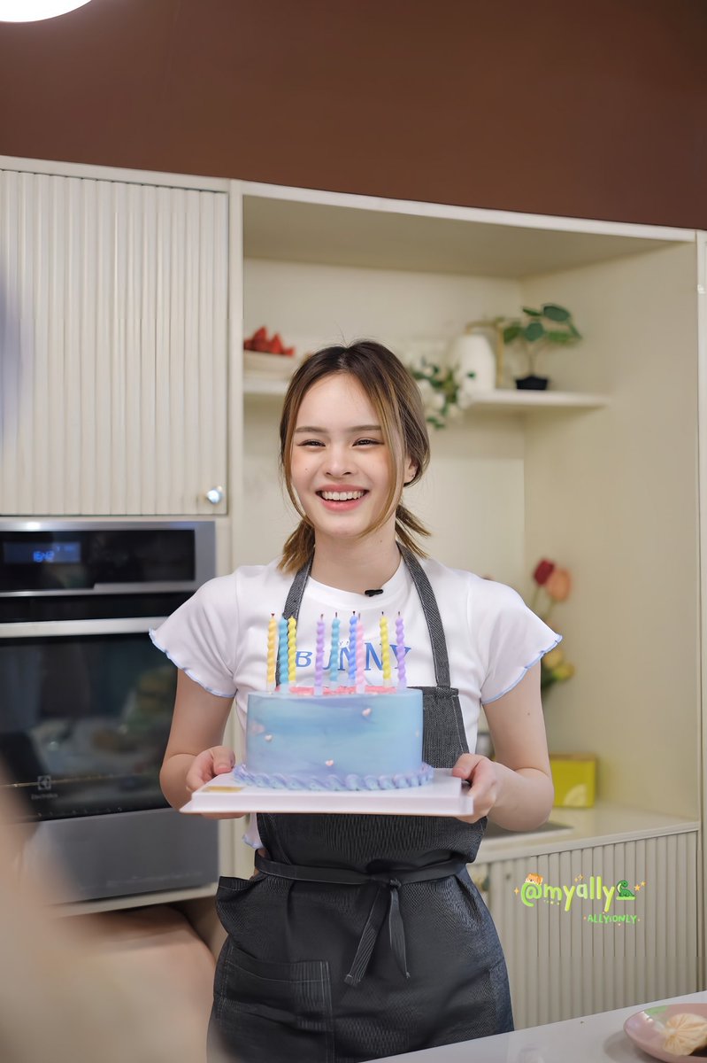 lukyimnongjiw_'s tweet photo. ♡ ˚ ༘ * ℎ𝑎𝑝𝑝𝑦 𝑏𝑖𝑟𝑡ℎ𝑑𝑎𝑦 * ꒱🥯𓈒
จะอยู่อวยพรให้หนูมีความสุขในทุกปีเลยค่ะ 🥺🫶🏻💗
#OneNineMiracleWithALLY
#allynitibhon #ALLYsONLY #ALLY #แอลลี่ https://t.co/Yx95rpBIsW