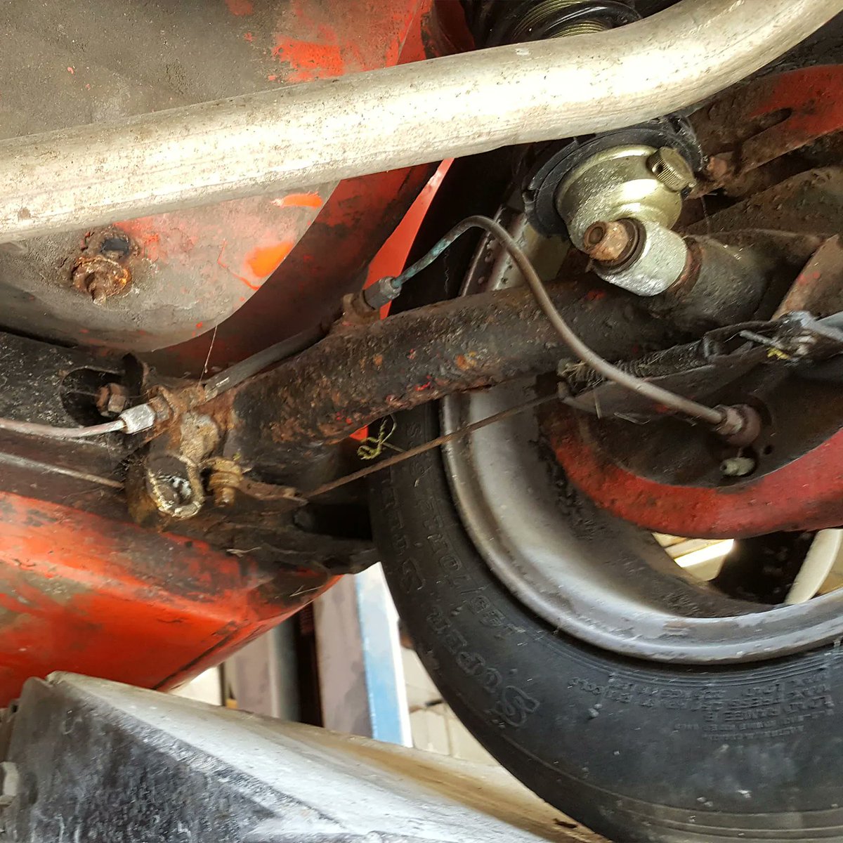 70sResto's tweet image. The underside of the 1981 #Midas MkII is actually okay for its age and usage, but this important car requires restoring to its former glory and we can do so much better. #classiccars #carspotting #carshow #classiccarsdaily #vintagecar #oldcar #retrocar