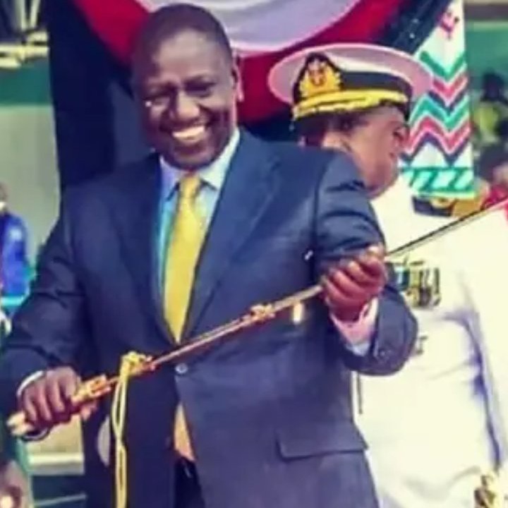oleleshua's tweet photo. @RailaOdinga are you referring to Dr William Ruto President of Kenya and CIC of KDF? https://t.co/YGJYxcD4KT