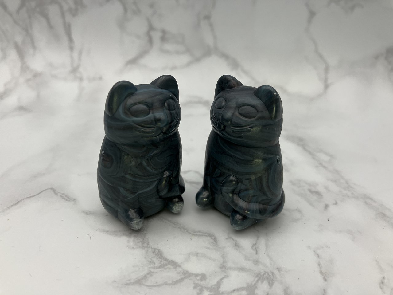 洞（ほら）の仏頭石
