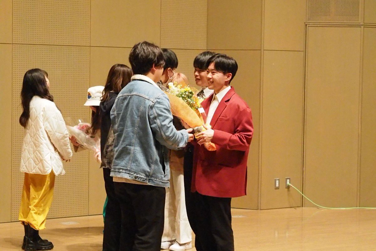 gleeclub_tcue's tweet image. 先日、卒業ライブが開催されました💐

この日限りの企画バンドからご長寿バンドまで多くのバンドがステージを披露致しました🎶

たくさんアカペラの楽しさを教えていただきありがとうございました！4年間お疲れさまでした👏💮またいつでも遊びに来てください！
#アカペラサークル #gleeclub #tcue