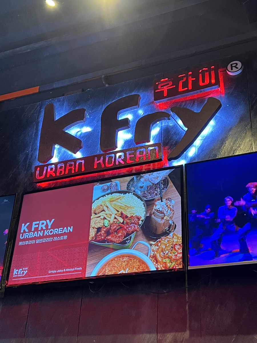 cott0n_candysz's tweet image. KFry skrg makin sedap and makin banyak menu…ayam dia sedap gilsssss dh blh lwn kyochon..croffle pun sdp okkey😭😭 #kfry #koreanchicken