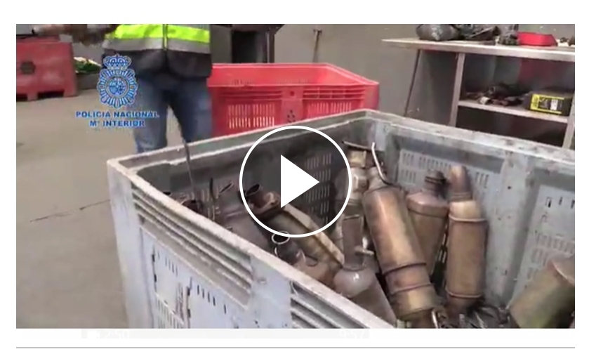 Jupol_Madrid's tweet photo. La Policía Nacional desarticula una banda especializada en robo de catalizadores de vehículos
16 de los detenidos, en Madrid. ¡Enhorabuena compañeros!
#orgulloCNP
Via @larazon_es
https://t.co/84YhGQjwKX https://t.co/7676xKzaTv