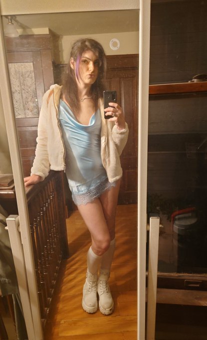 Oh hi 😌 https://t.co/dmttGNlpBp