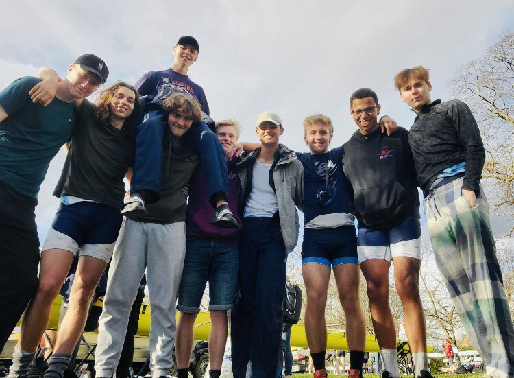 hinkseysculling's tweet photo. After racing so well on Friday in @schoolshead our boys joined forces in the Club Junior section for @EightsHead. They won, a force to be reckoned with this lot. 🔥#Hinksey #CoachJimmy https://t.co/r0qlPHviIC