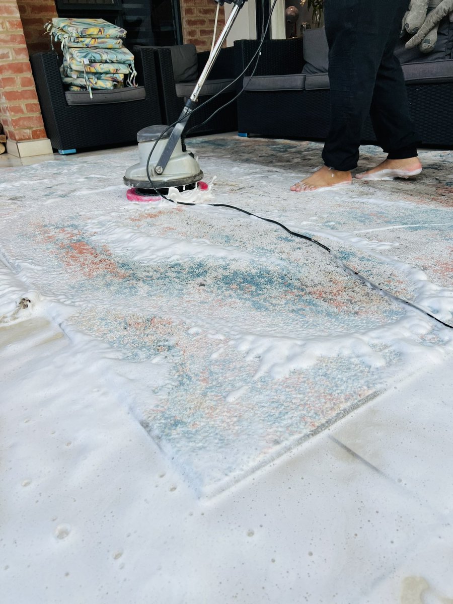 360_6Cleaners's tweet image. Yaaaaas we did that ! The last fulfilling job for the day . #cleaningservice #cleaning #wingchair #centurion Paul Mashatile Julius Malema