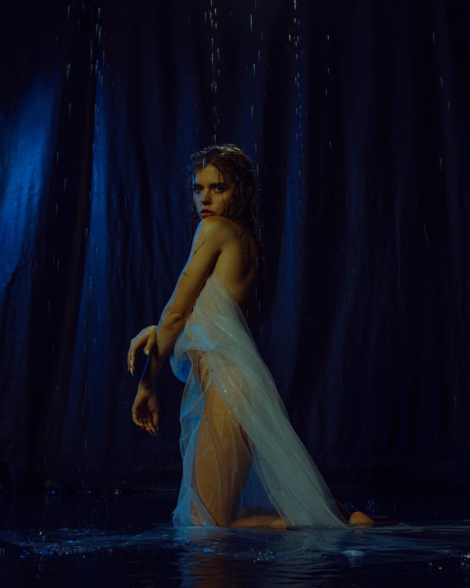 Good morning ☀️ 
I came to visit
And <a href="/milavoev/">with love, Mila</a> took amazing pictures of me 🔥🔥🔥