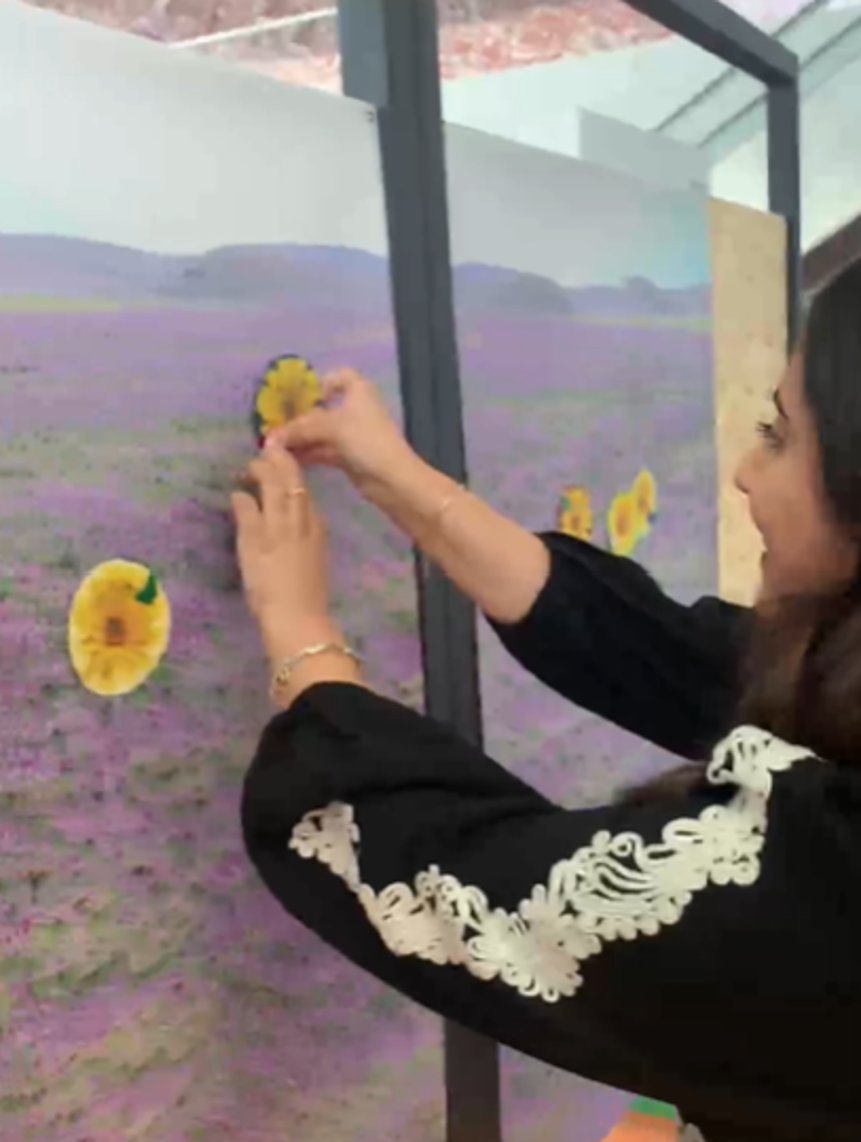 في جناحنا "ذكاء اصطناعي في خدمة العربية" مشهد للصحراء حين تزهر فيها الخزامى، وعليها زهور تمثل اللهجات العربية. زرنا وضع فراشة عند زهرة لهجتك. مشهد خاص ومبهج في قمة TEDinArabic! 
<a href="/QatarComputing/">QCRI | معهد قطر لبحوث الحوسبة</a> <a href="/HBKU/">جامعة حمد بن خليفة</a> <a href="/TEDTalks/">TED Talks</a> <a href="/QF/">Qatar Foundation</a>