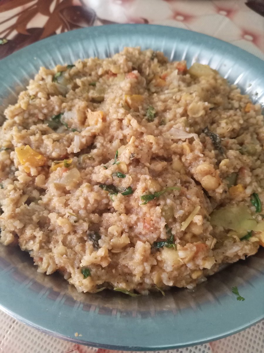 varshu131's tweet photo. Tried first time...Bisi Bele Bath😋 https://t.co/JloNKnJWor