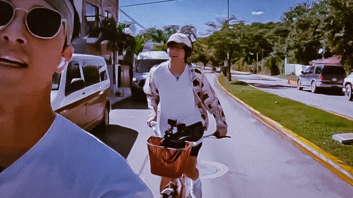 healwithtae's tweet photo. kim taehyung in mexico, on film 📸 https://t.co/yMDAnNrit4