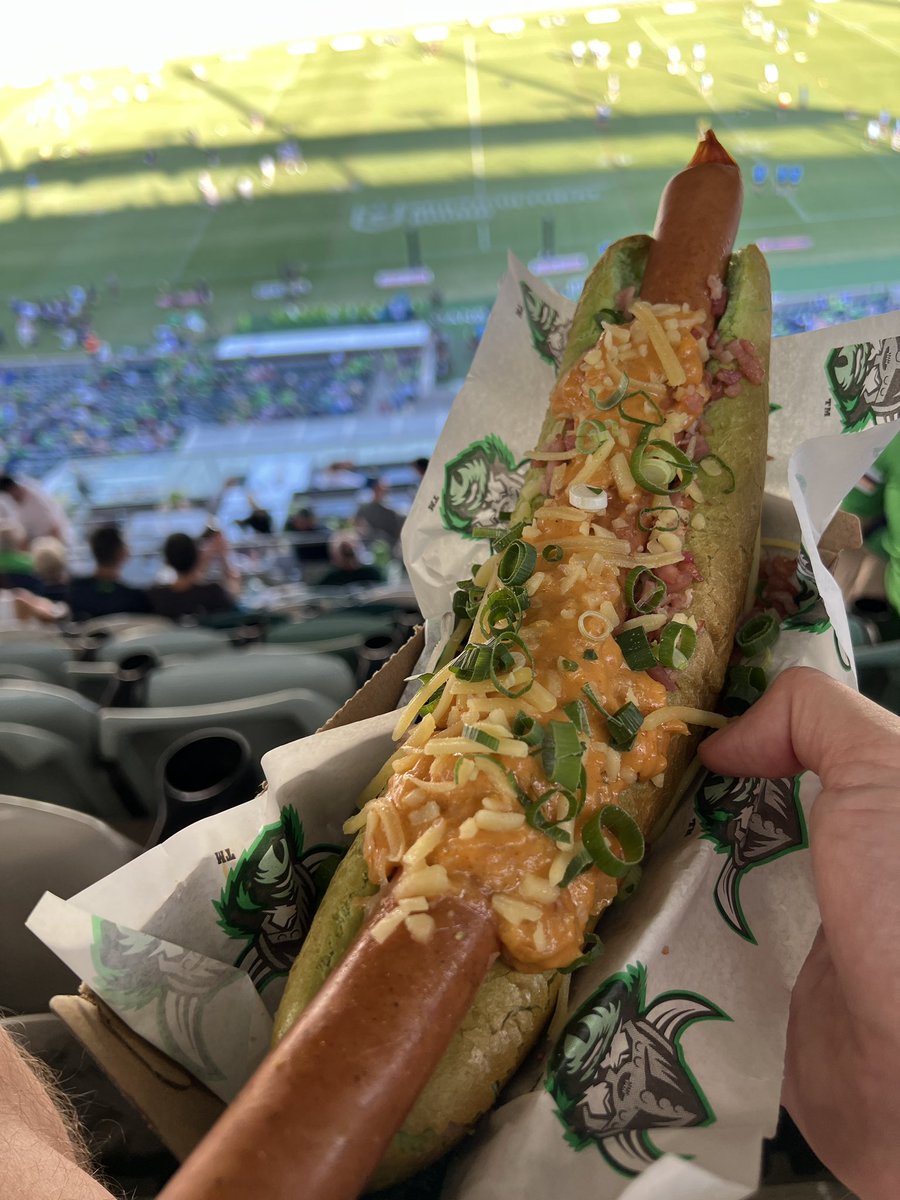 sloanefather's tweet image. Won it by a Horse length. #NRL #upthemilk #GetForked #WeAreRaiders