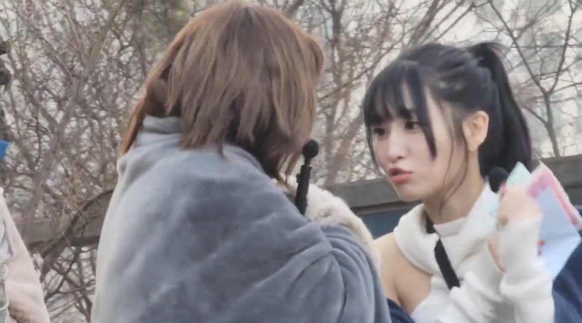 tanuki_kpop's tweet photo. 平井ももちゃん（7歳）に威嚇されてｼｭﾝってなってるユじょんよんちゃん（5歳）が可愛すぎる。 https://t.co/7W7AqKwJRf