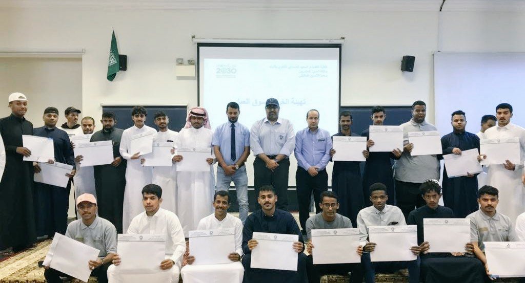 tvtc_g_allith's tweet photo. | 📸

بحضور عميد الكلية
ووكيل الكلية لشؤون المتدربين
أقامت وحدة التنسيق الوظيفي
دورة تدريبية بعنوان:
 (تهيئة الخريج لسوق العمل)
من تقديم :
م. محمد الحداد
مشرف التنسيق الوظيفي بالكلية
#التدريب_التقني https://t.co/svHhRqq1cJ
