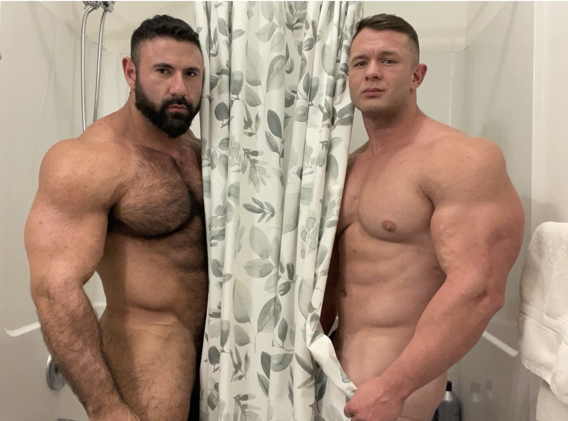 just about porn on X: RT @Geno80869958: How real gym bros shower after  training @IamSteel6 t.coBnvNwdrMXX  X