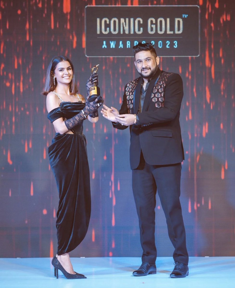 __style__report's tweet photo. #priyankachacharchoudhary shares a pic..of award…which she got for Youth and style icon…in one day..the both awards took place..and she also thanks to her beloved fans..from all over the india..🤍🔥 https://t.co/NaBds4e9LN