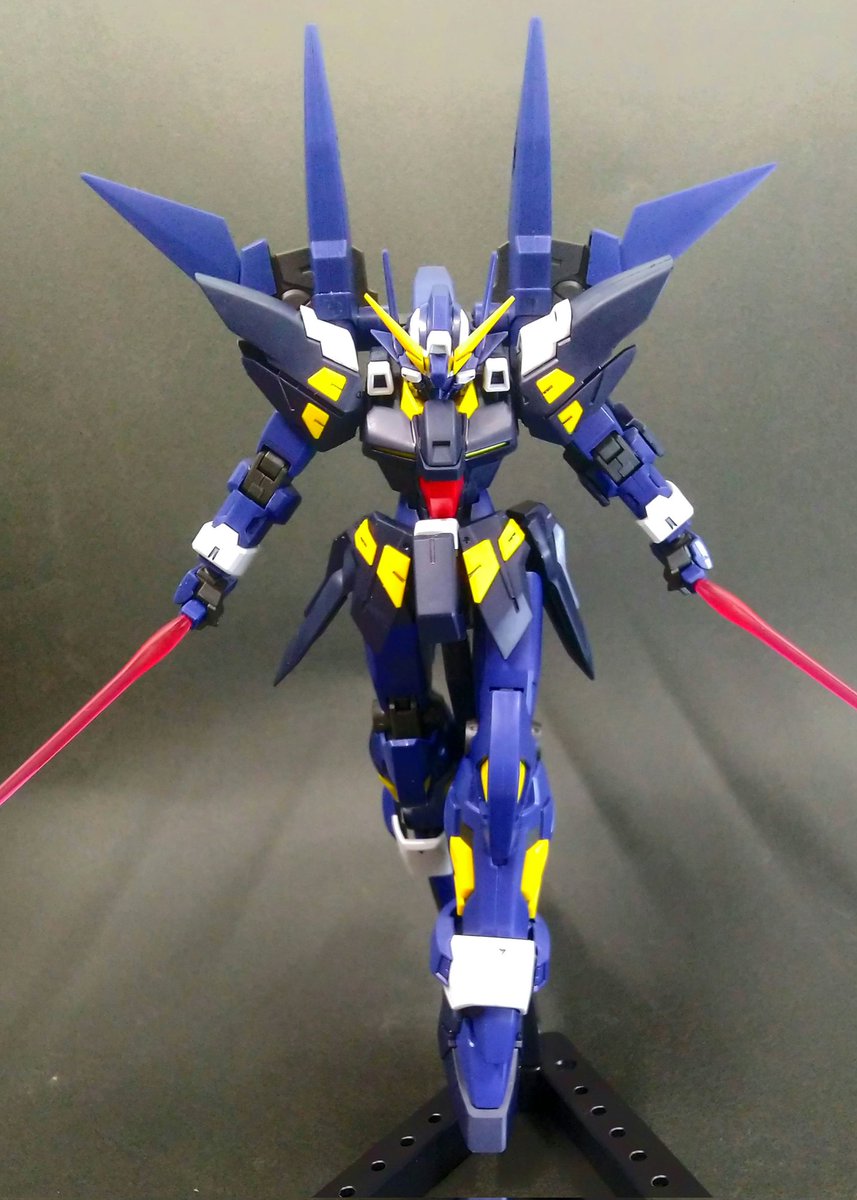 sci_modeler's tweet photo. My first ever super robot wars kit. Huckebein Mk-II is like a fusion between Gundam Mk-II and Wing Gundam ver.Ka 😂 #huckebeinmkii #ヒュッケバイン #ヒュッケバインmkii https://t.co/AQ6aDULts3