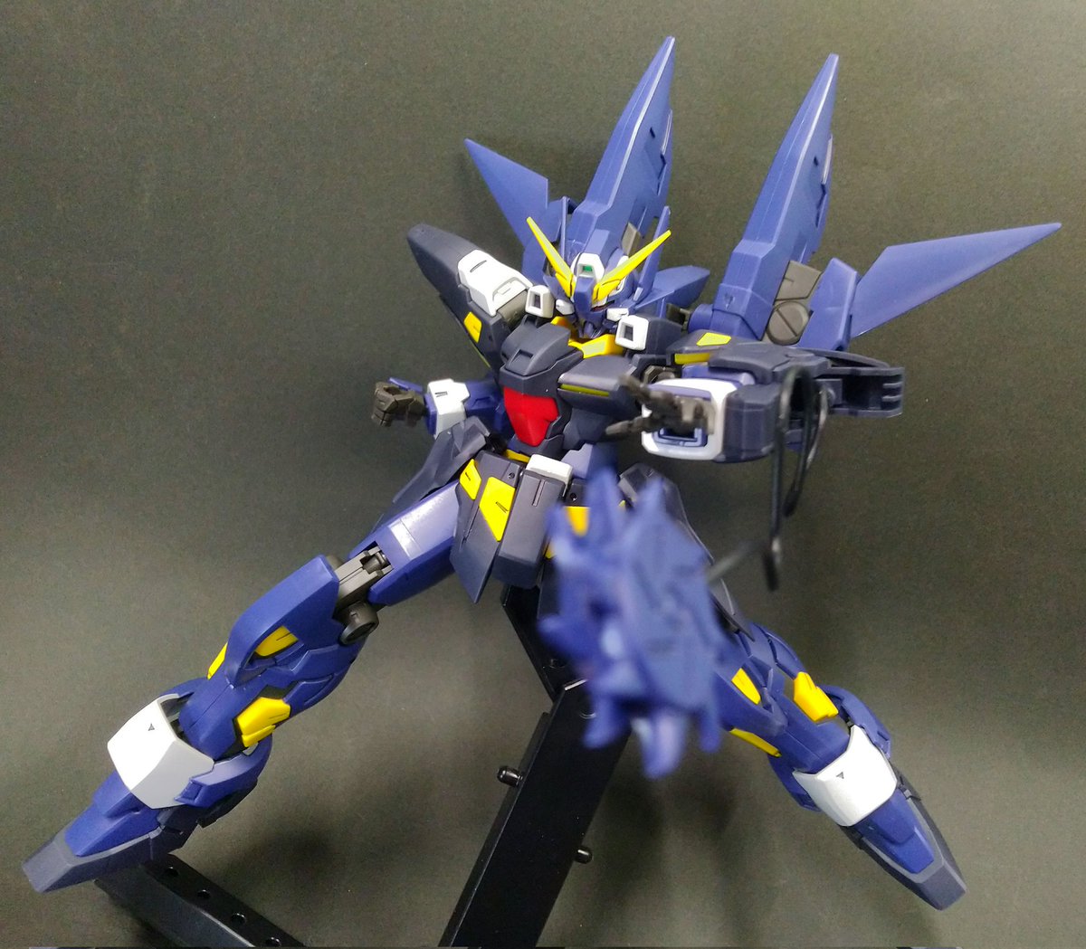 sci_modeler's tweet photo. My first ever super robot wars kit. Huckebein Mk-II is like a fusion between Gundam Mk-II and Wing Gundam ver.Ka 😂 #huckebeinmkii #ヒュッケバイン #ヒュッケバインmkii https://t.co/AQ6aDULts3