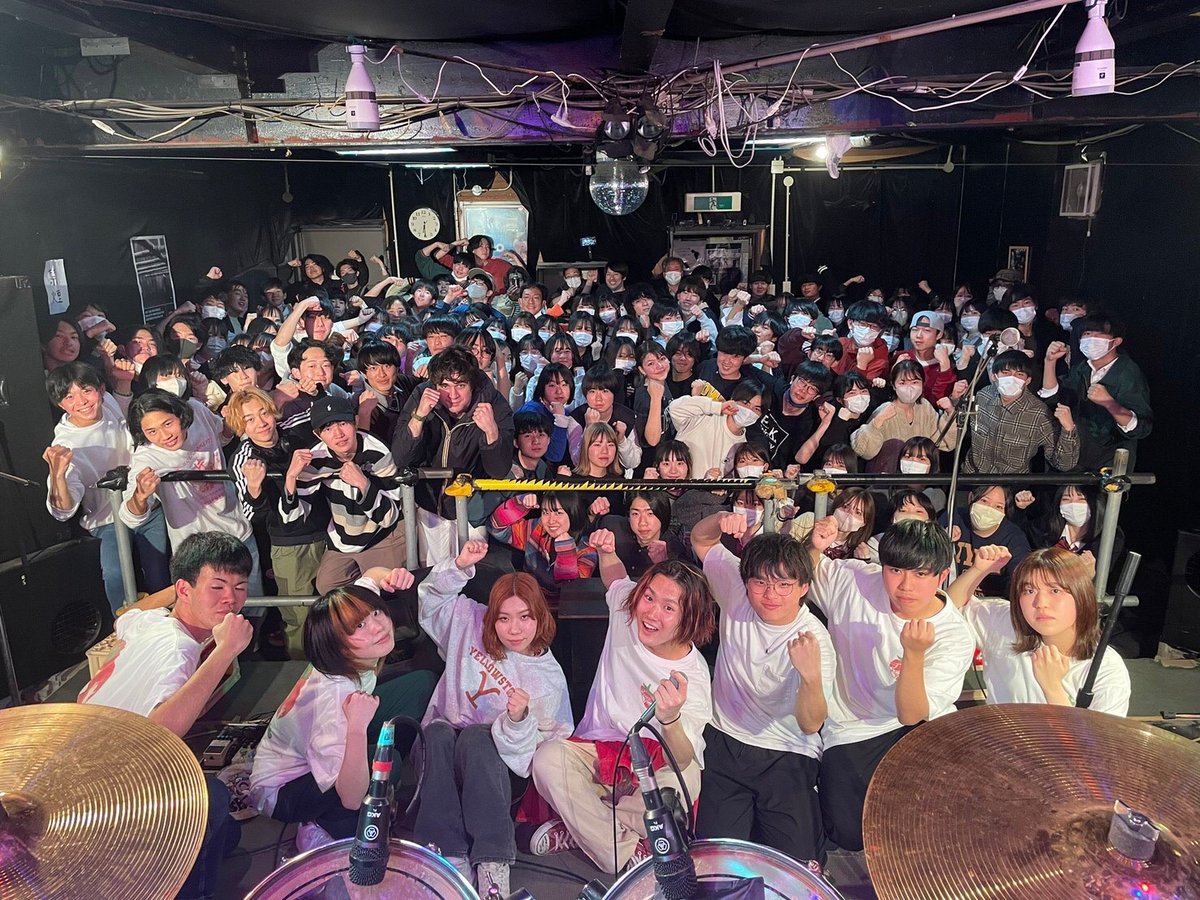 riu__0611's tweet photo. 3/17 GRADUATION FEST 2023
ラスト＃breakありがとうございました！
＃breakの温かい雰囲気が大好きです！2年前の講習会からたくさんお世話になりました。本当にありがとうございました！最高のライブでした‼️ https://t.co/Oi2A0DxixV
