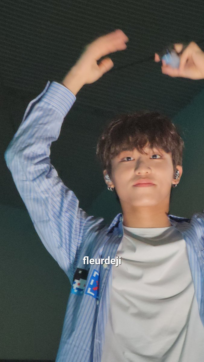 fleurdeji's tweet image. JEONGWOO🫠
#TREASURE_HELLO_IN_Jakarta #TREASURE_HELLOinJKT #TREASUREINJAKARTA #TREASURESOUNCHECKINJKT