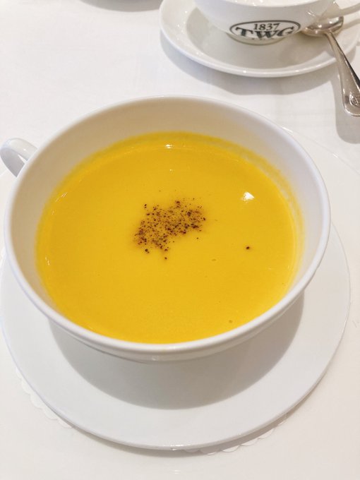 美味かった〜紅茶も買ったしおんちゃんがずっとティーゼリーに感動しててよかった 