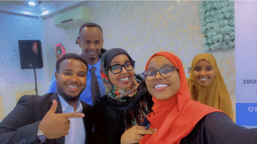 Alone, We can do so little; together, We can do so much.

#FavoriteTeam.

@IdilSabrie_  @TafaMohamed @AlqimaMohamed @caisha_hilowle