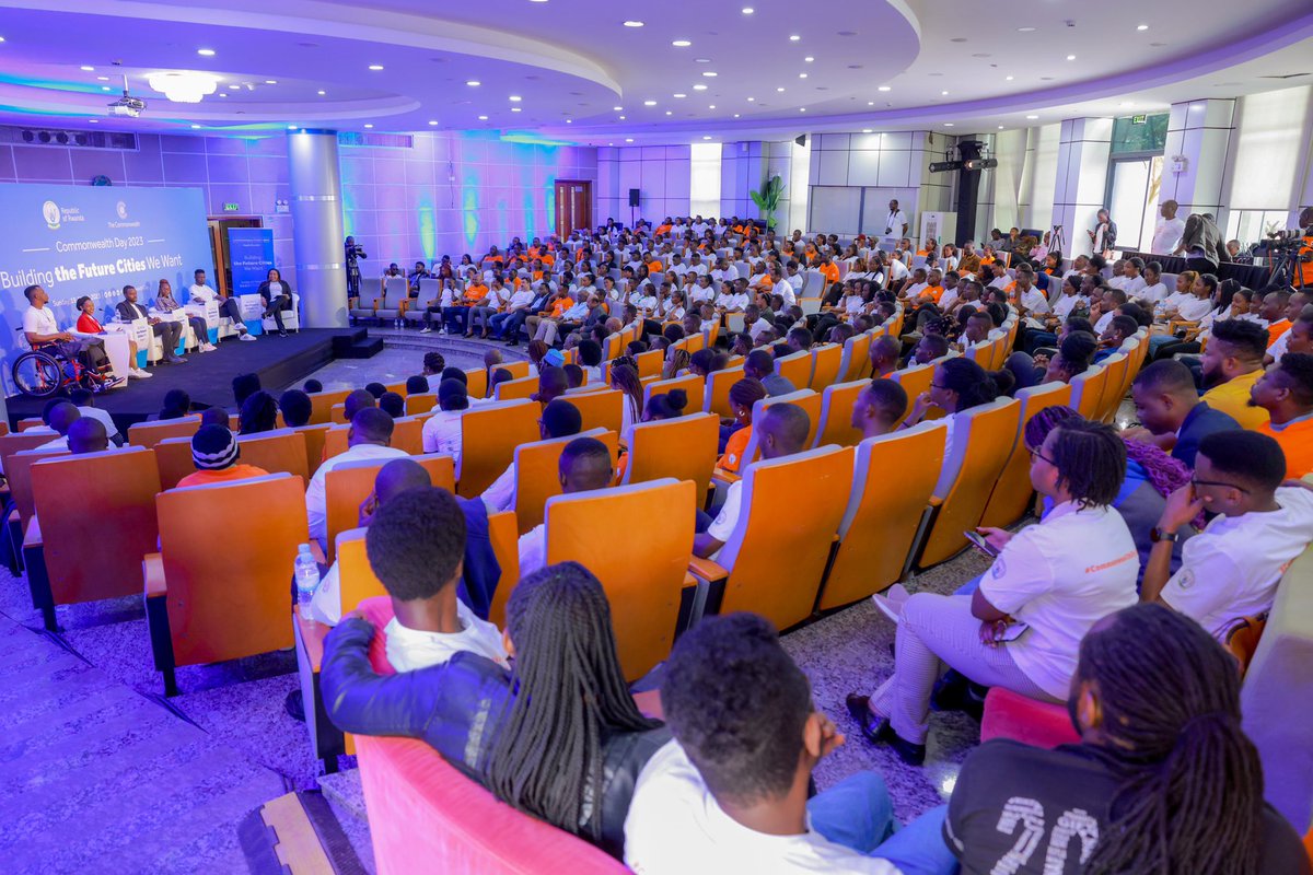 RwandaYouthArts's tweet photo. In line of #CommonwealthDay in @CityofKigali, Hon. @RMbabazi, Commonwealth High-Commissioners and Youth from different sectors followed a youth panel discussion under the theme ‘Building the Future Cities We Want’. https://t.co/eOKMy9HntS