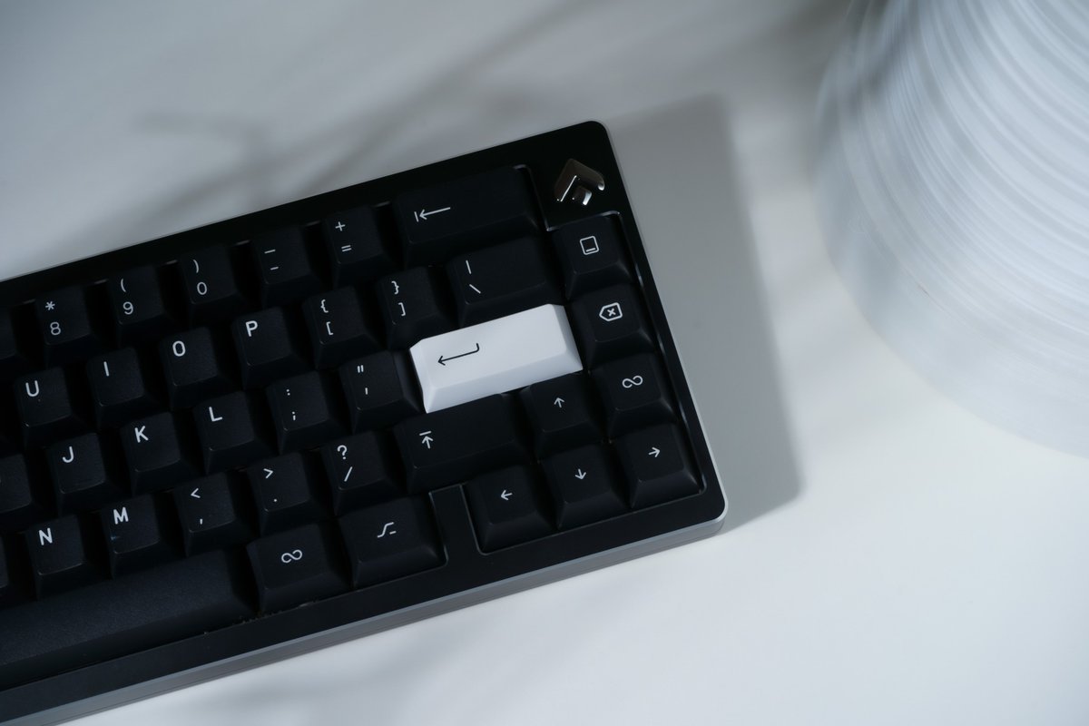 plusm_2021's tweet photo. Keyboard:Ark68
Switch:OP BLACK PRO V2
Keycap:series1
#KEEB_PD #KEEB_PD_R140

#自作キーボード
#カスタムキーボード https://t.co/EwfJFbPmSc