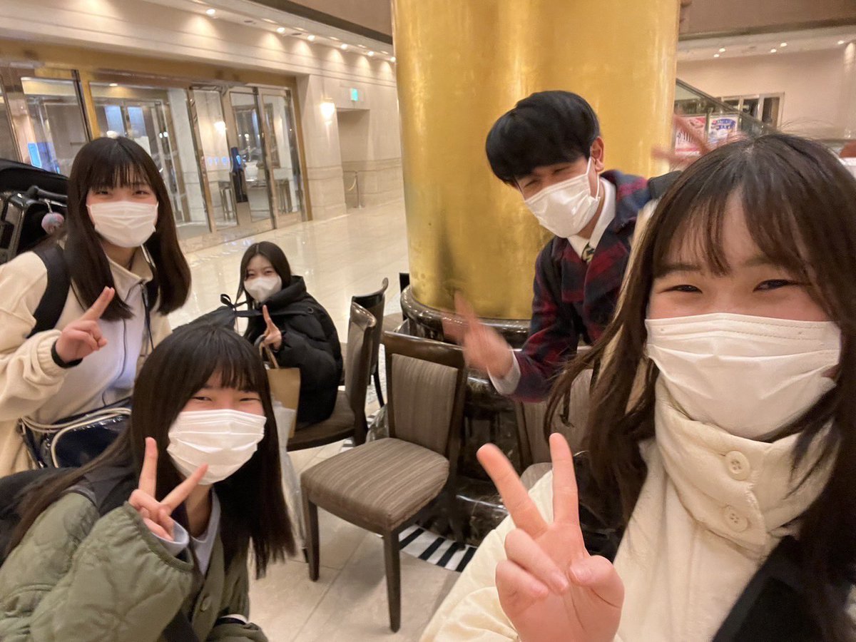 Kanagawacla's tweet photo. こんばんは- ̗̀🌙  ̖́-
本日行われた第64回全日本アンサンブルコンテストにて、クラリネット四重奏が金賞を受賞しました🏆✨️
たくさんの応援本当にありがとうございました！！
これからも神奈川大学吹奏楽部クラリネットパートをよろしくお願いいたします🙌 https://t.co/U6mX6k27aB