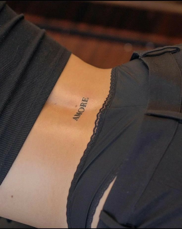 _velvetpiper's tweet photo. A 🤏🏻 de me le faire soit en bas du dos soit sur le bras 🥹 https://t.co/vGSdiWuKPq