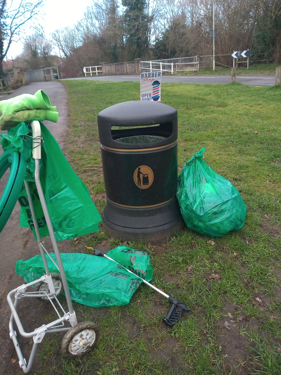 Happy Mothers Day to Mother Earth, Mother Nature and all other Mums today. #AdoptAStreet #lovewhereyoulive #KeepBritainTidy #Wokingham #MothersDay #MothersDay2023 #MotheringSunday #SundayMorning