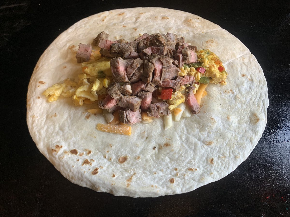 bobjoseph8301's tweet photo. Couple #twotree steak and egg breakfast burritos to get the day started. 🥴 #dadsbegrillin #dadsbegriddlin https://t.co/R39heCjS8J