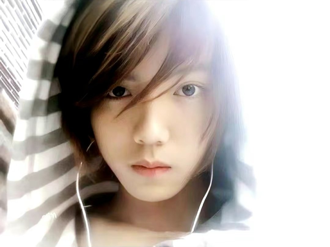 reloaded_xxvii's tweet photo. De mis favoritas en predebut
#Luhan 💛
#Luhan3rdtour https://t.co/CNJNXsvq53